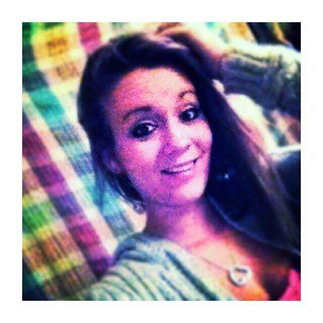 Ashlee  
25 years of age 
In recovery but over 2 years clean! 
Live for god! 
Dont like me wait in line with everyone else waitin for me to give a shit!