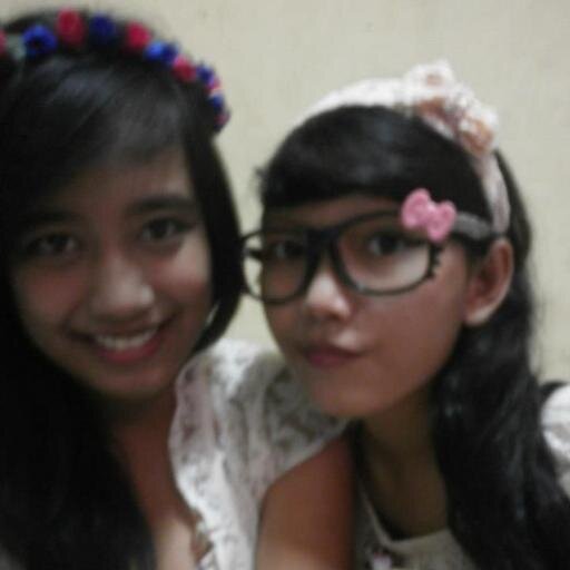 ☞ ♥windha♥  
@windha_badadu  ditahun yg baru ini ingin menjadi lebih baik dari yg sebelumnya