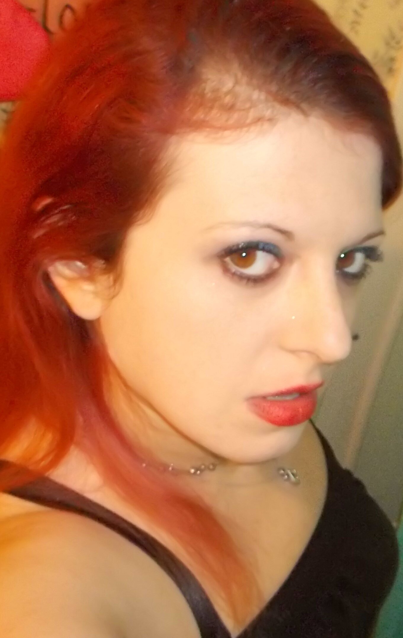 Minkyb8388's profile picture. Stay at home mommy of 3, loves rock music and sleeping. And has boyfriend.