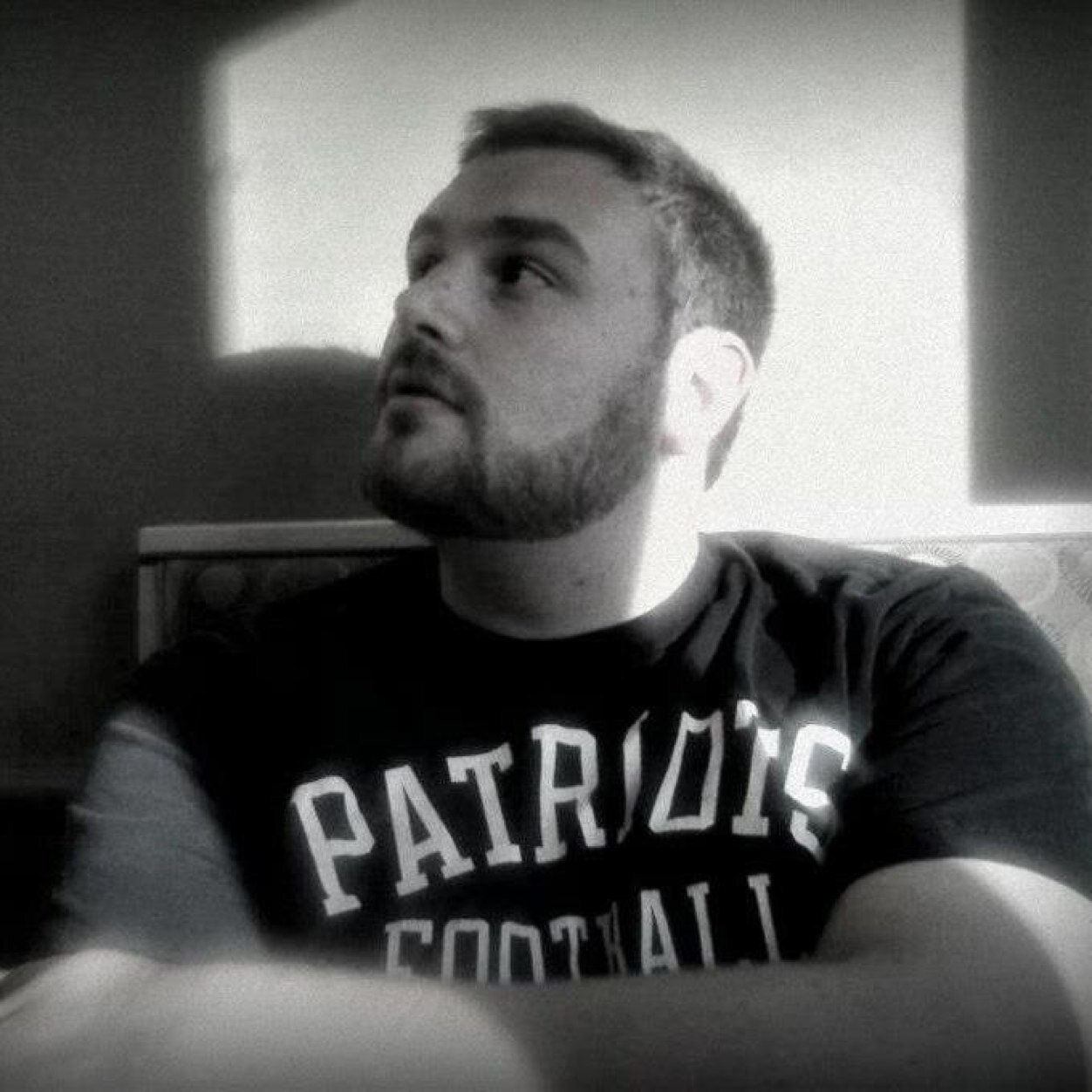 24 year old beard and beer enthusiast. @SallySparrowMFC is my pizza queen.