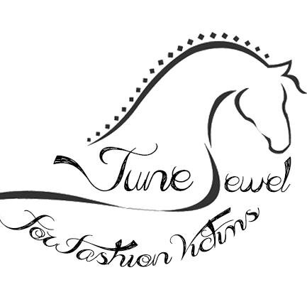 Original & personalized horse hair jewelry & crystal fashion material designed for horses and horse lovers