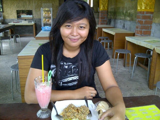 Putri Pak Yan Ball