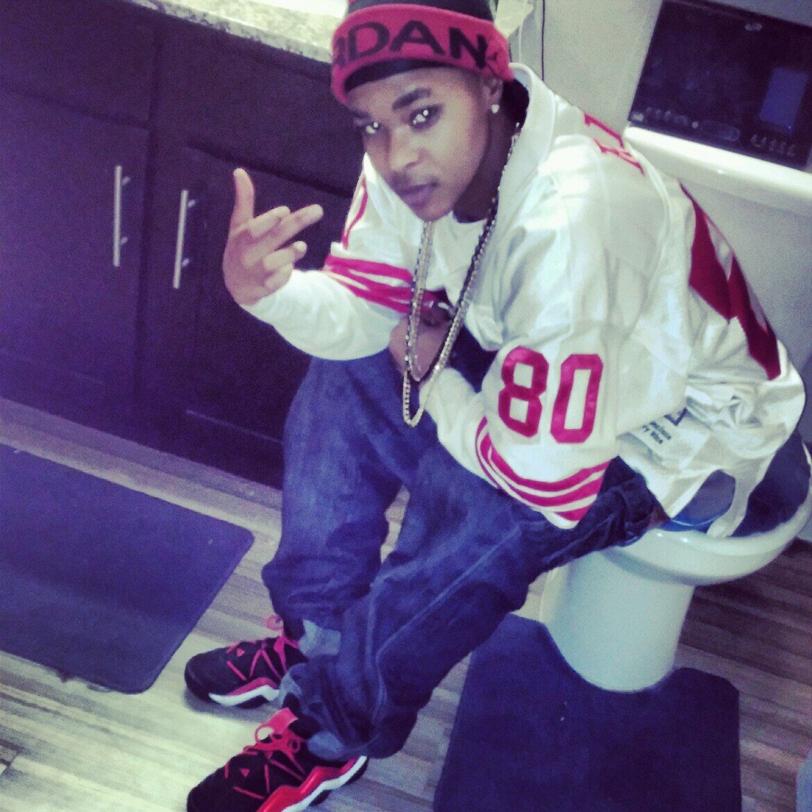 Kθ||EGE §TμDENT ·C¡V¡|¡ZED THμG · 2θ · Hμ§T|ER. · θN M¥ §H¡T ·¡  P  FCKA HATR ·¡M ME. · FWM