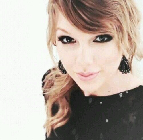 t a y l o r   ♥   s w i f t   ♥   m i l e y   ♥   c y r u s