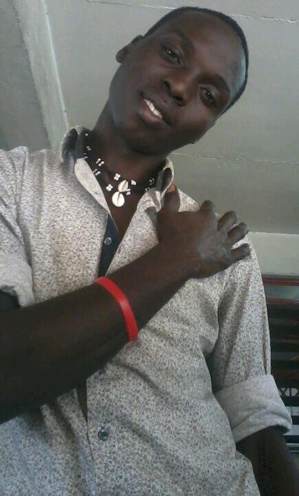 a humble kenyan born in the ghetto, brought up in the ghetto but never allowd 2 change the real me...
