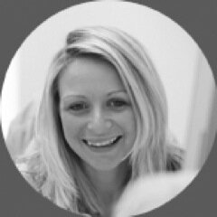 Interior designer and maker of luxury made to measure curtains and blinds. Large collection of beautiful fabrics and wallpapers in Kinver