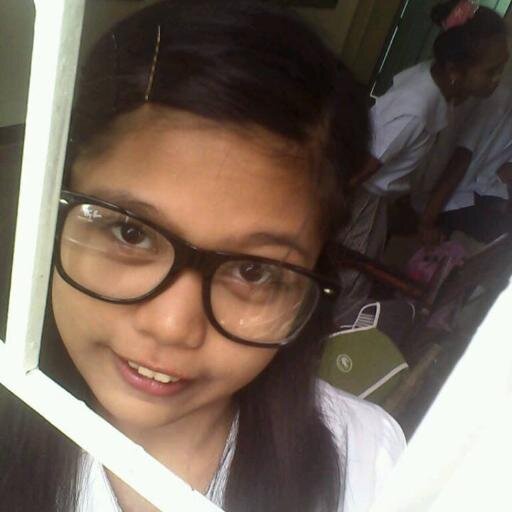 iam a fan girl of CHiCSER especially my idol Clarence Adrian J. Villafuerte i Love them alL ! Forever chicser ..