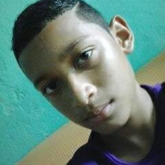gosto mt de jogar bola,sou bonito,legal,interessante,gosto de fazer amizade,sou gostoso segui&sigo de volta