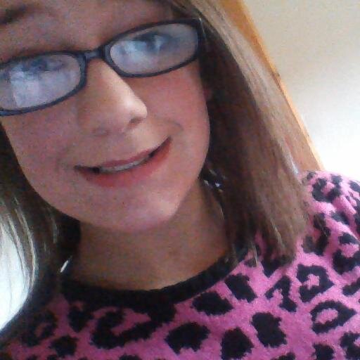 stephaniedalto5's profile picture. Following back everyone ;)    Loveyuu Derren aw ♥♥