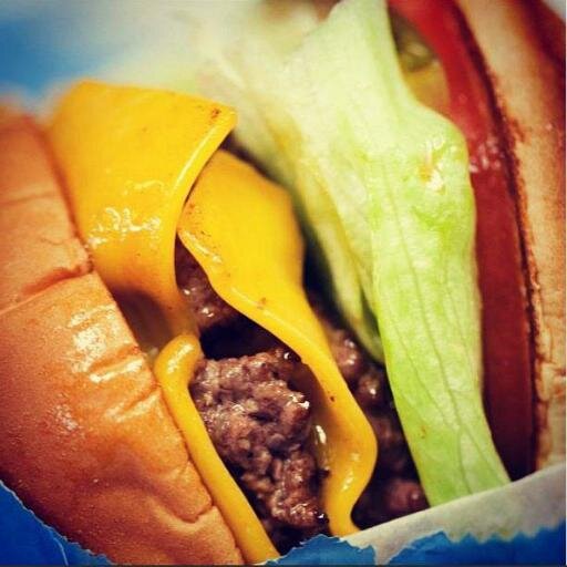 Our Burlington Burger Company team is committed to bringing you Burgers, Salads, Chicken Tender, Shake & more all in one restaurant.