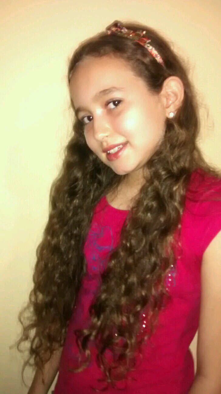 vivi_viviaraujo's profile picture. Um por todos, e todos por um ¶