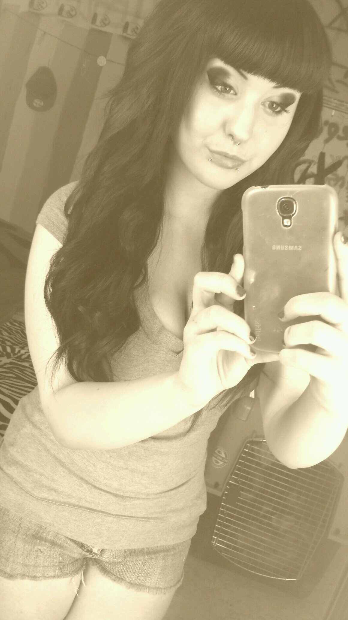 I'm Destiney. 
I post a lot and this is like my diary. LolEnjoy.
Meaghan is my bestfriend ok.