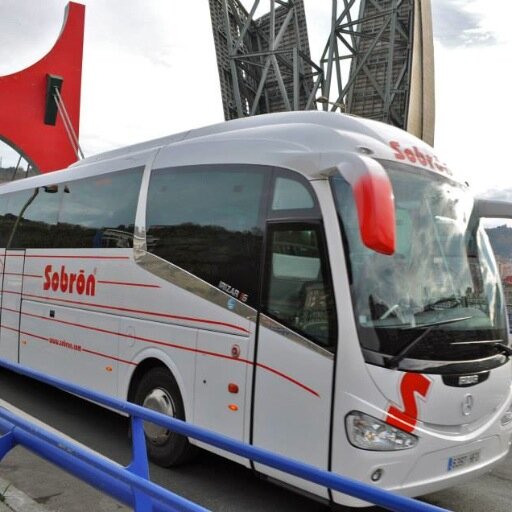 Transporte de pasajeros por carretera. #Autobuses, #microbuses, #taxis de lujo, furgonetas, Autobus de 60 plazas y adaptado para #PMR. #sobronbus.eus