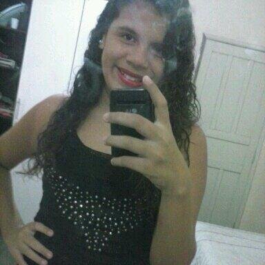 KellyMarinha's profile picture. 