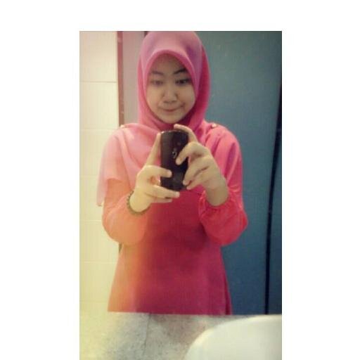 ⇨ Anak kepada PakAziz and PuanSaripah⇨ Already taken with someone ♥ awak follow, i follow back okay sayang ♥