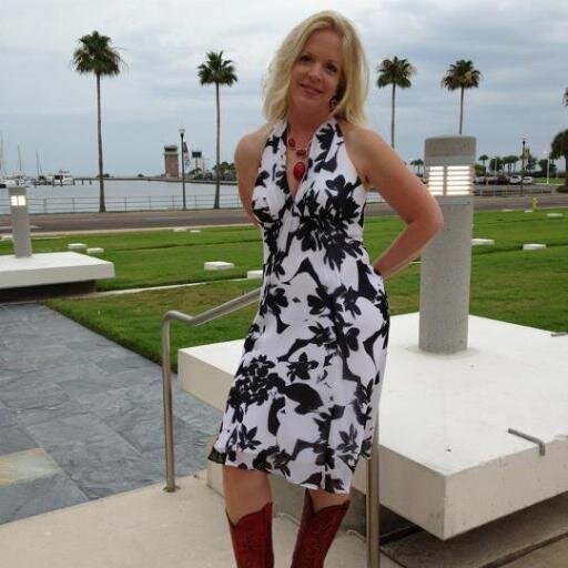 jessicachavez45's profile picture. Proud Mom, Aquarian, Independent, Carb Addict in Recovery, Beach & Ocean Lover, Dreamer, A Little Obsessive Compulsive,  & an Overall Work in Progress