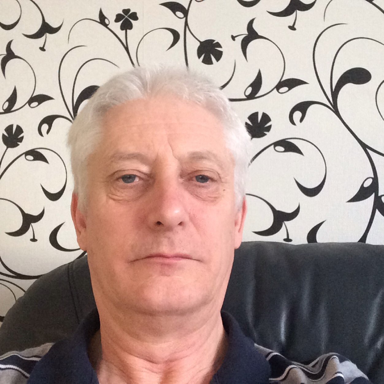 Michael271254's profile picture. 