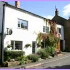 Jasmine Cottage is a traditional homely country cottage offering bed and breakfast in the peaceful village of Stretton-on-Fosse, ideal for touring The Cotswolds