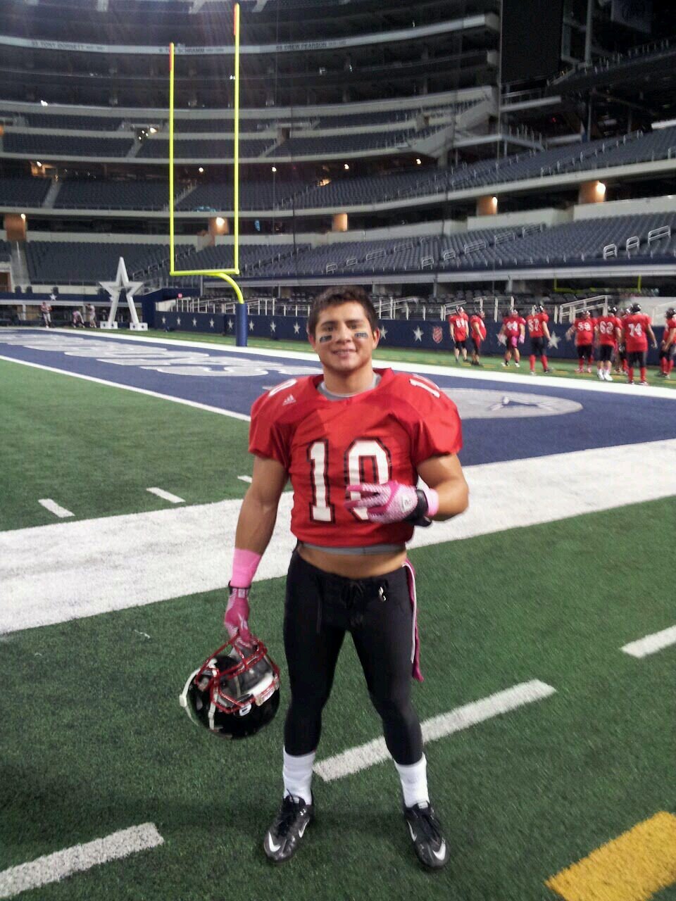 antcastillo10's profile picture. 