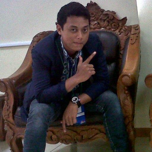 riskian_brother's profile picture. komitmen, jujur, positive thinking, berani dan bertanggung jawab.be yourself because it definitely.