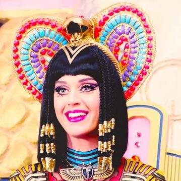 Meu nome é Katherine Amaral/13 anos/amo a Katy Perry e tbm animes!
Curtam a minha página do facebook https://t.co/OEFSq30FBz