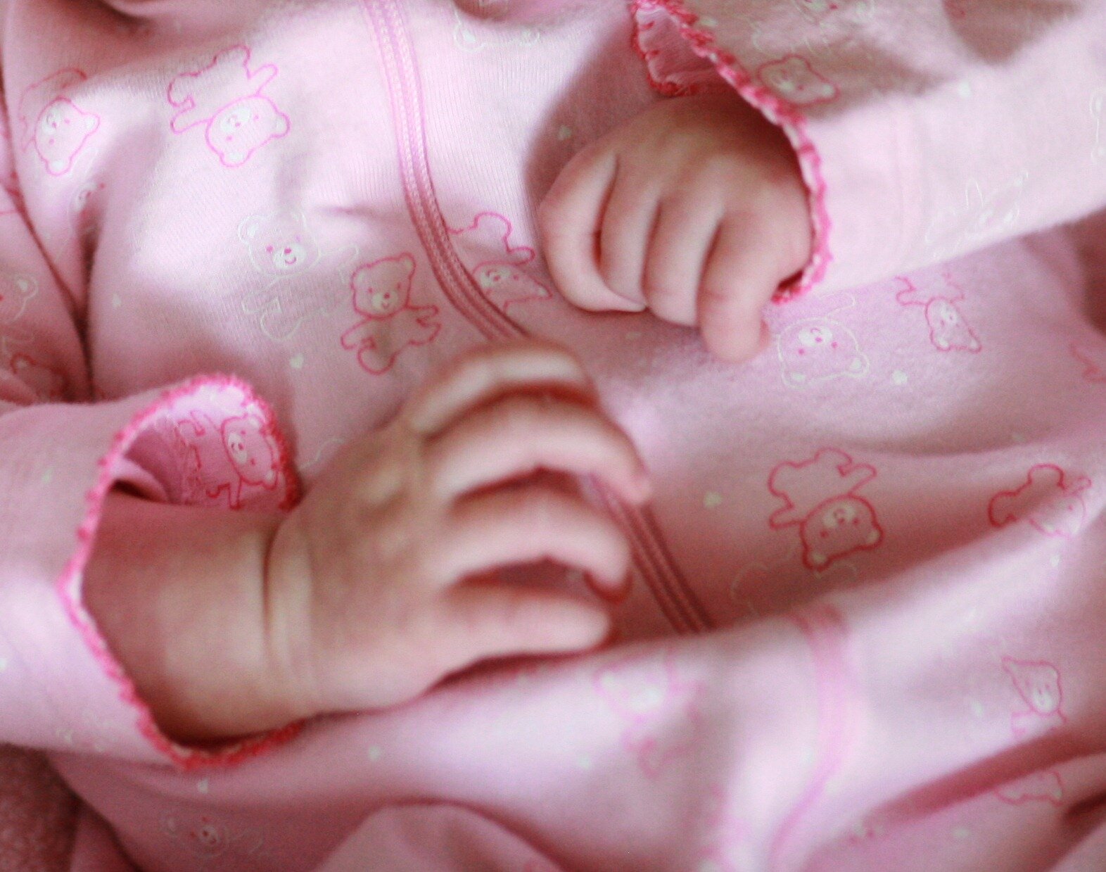 newmommypants's profile picture. New mom on a journey of love, laughter, spit-up and stretch pants.