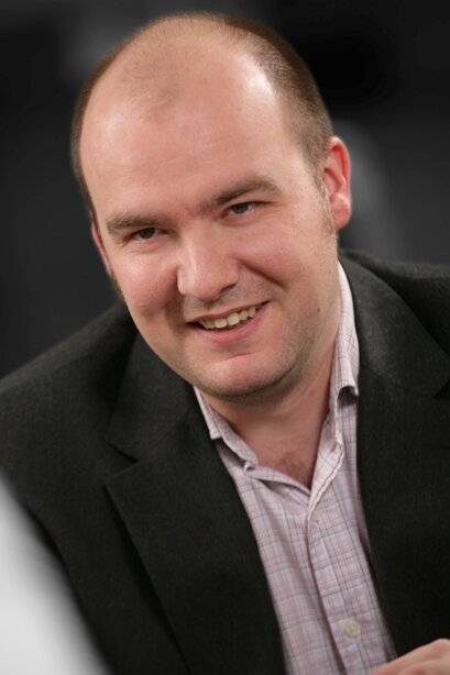 MancJOtter's profile picture. Husband to Jayne. Dad to Rosie,Verity and Nancy. Education lawyer. Failed footballer.