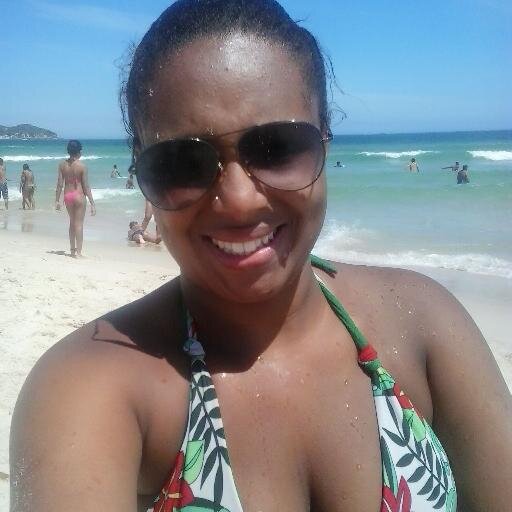 adorooo novas amizades!!!sou divertida,alegre,simpatica,!!