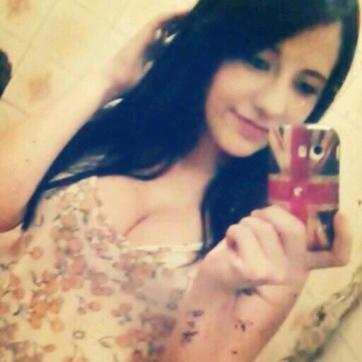 ~E que as estrelas alcancem todo o infinito que não fui capaz de alcançar, nem ao menos de tentar;*  ބ                                      http://but-happiness