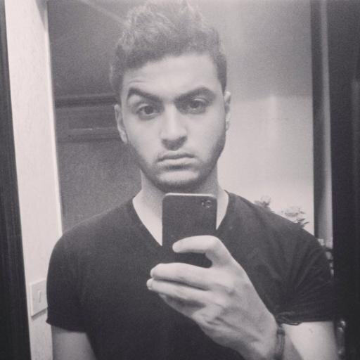 daaaaaaaaamn, He's hot! ➚