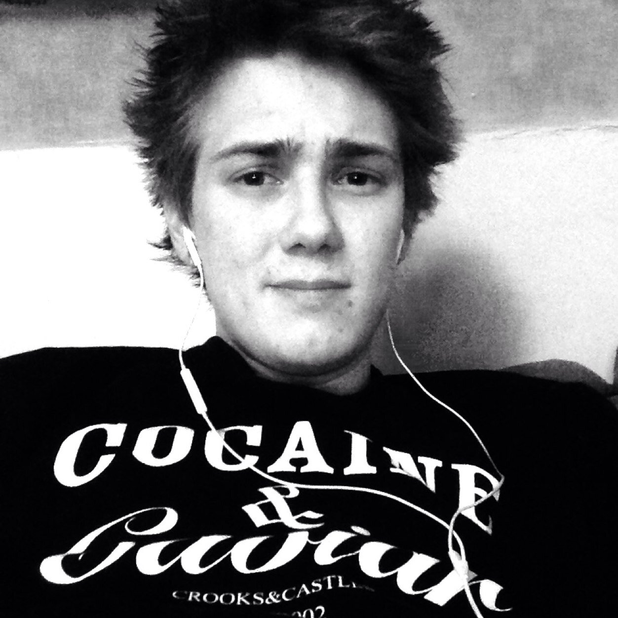 hockey / music / cell phones / 306