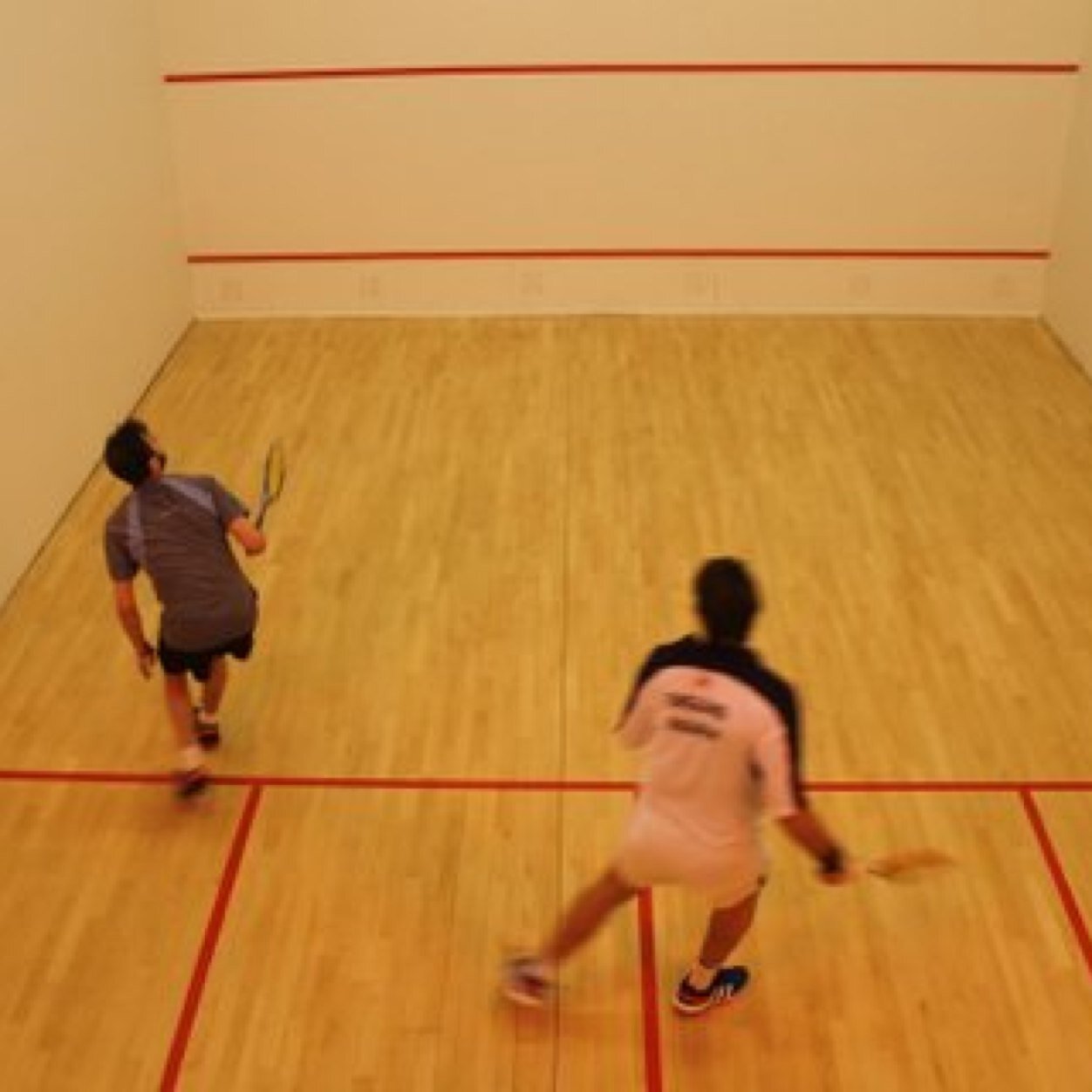 Okehampton Squash & Racketball Club. Fun,social & junior squash,and 2 teams competing in Devon Leagues.Wednesday is club night-from 6.30pm. Okesquash@gmail.com