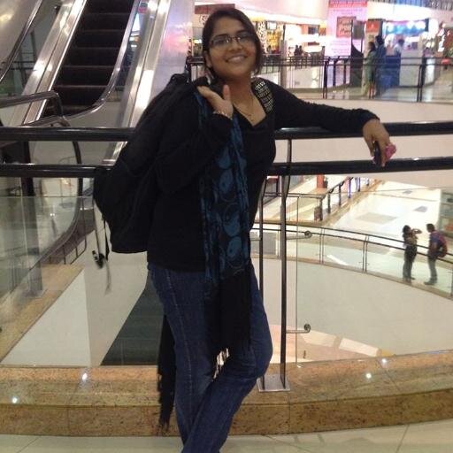 what i tel d world n wat d world tels me makes a smal diference,however,wat i keep tellin myself makes al d diference 2 me.