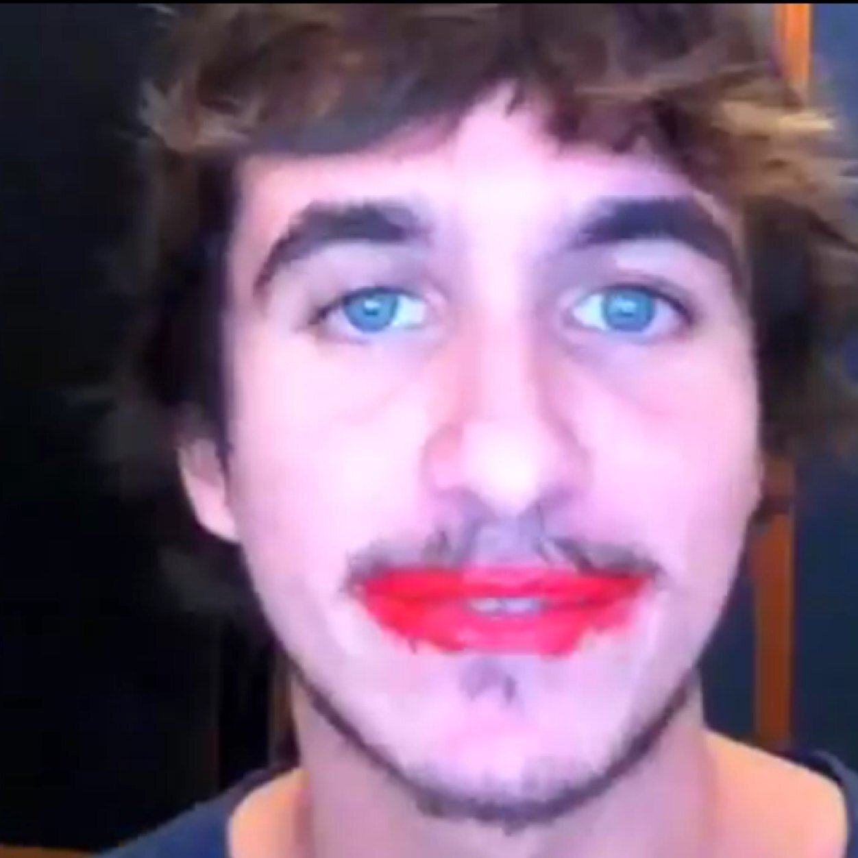 Nome? Julia ♡ Leo, me responda ♡ Canal que amo? Bomdialeo ♡ Passa sundae em mim! ♡ O Leo tem 1.65 ;_;