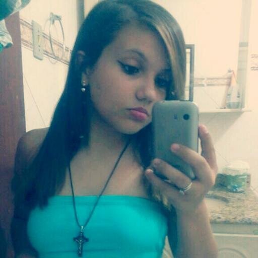 Ela simplesmente sorri, e, quando sorri, ela é a garota mais linda do mundo.