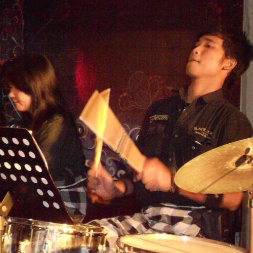 Drummer ( Artistic )
\m/ , Music , Travel menuju keberhasilan ^_^