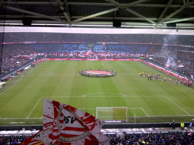 Van Middelmors tot in de Kuip met PSV on Tour. Altijd gezellig in het Uitvak