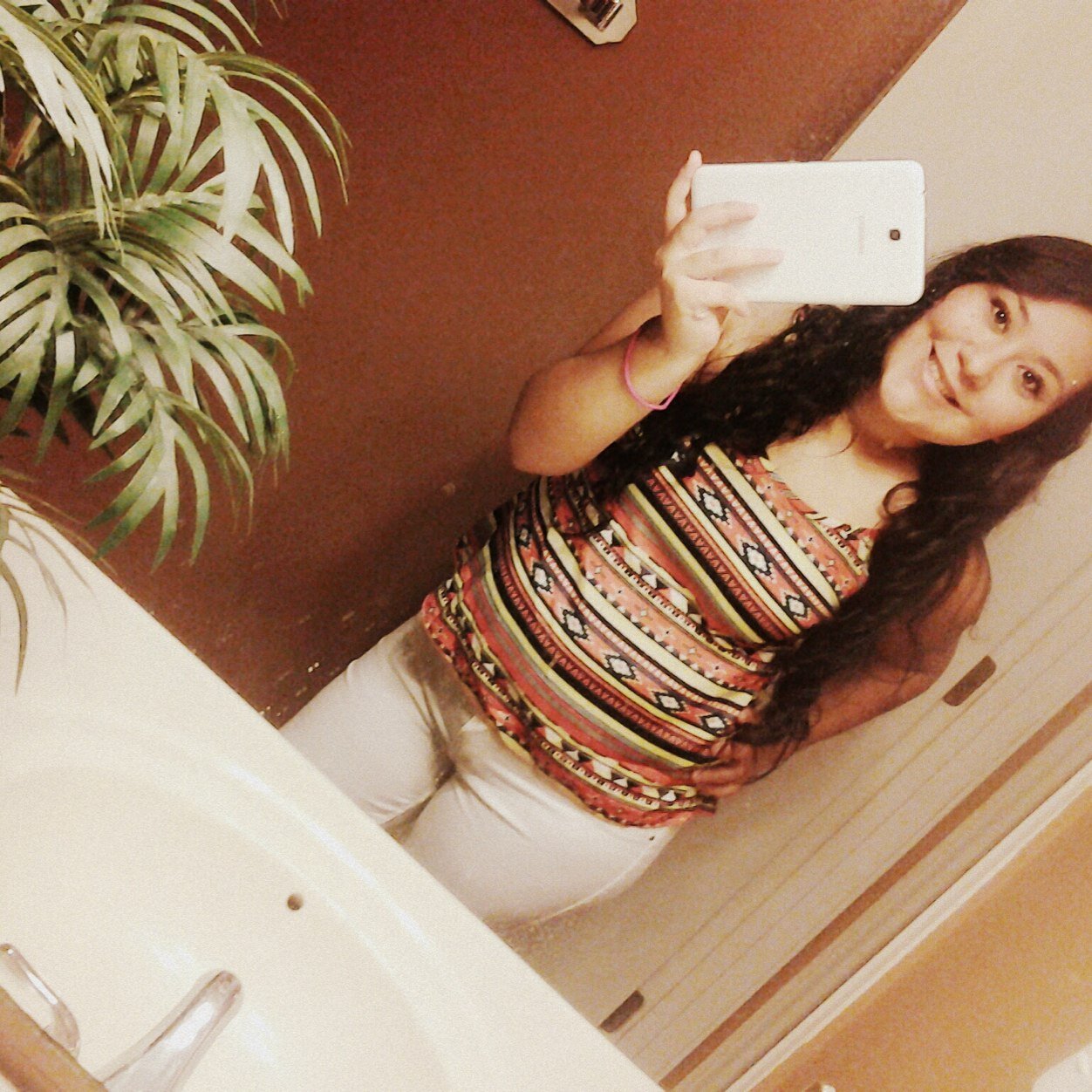 See that FOLLOW BUTTON... Sexy huh? Yesss, I'd tap that too ;) ♥