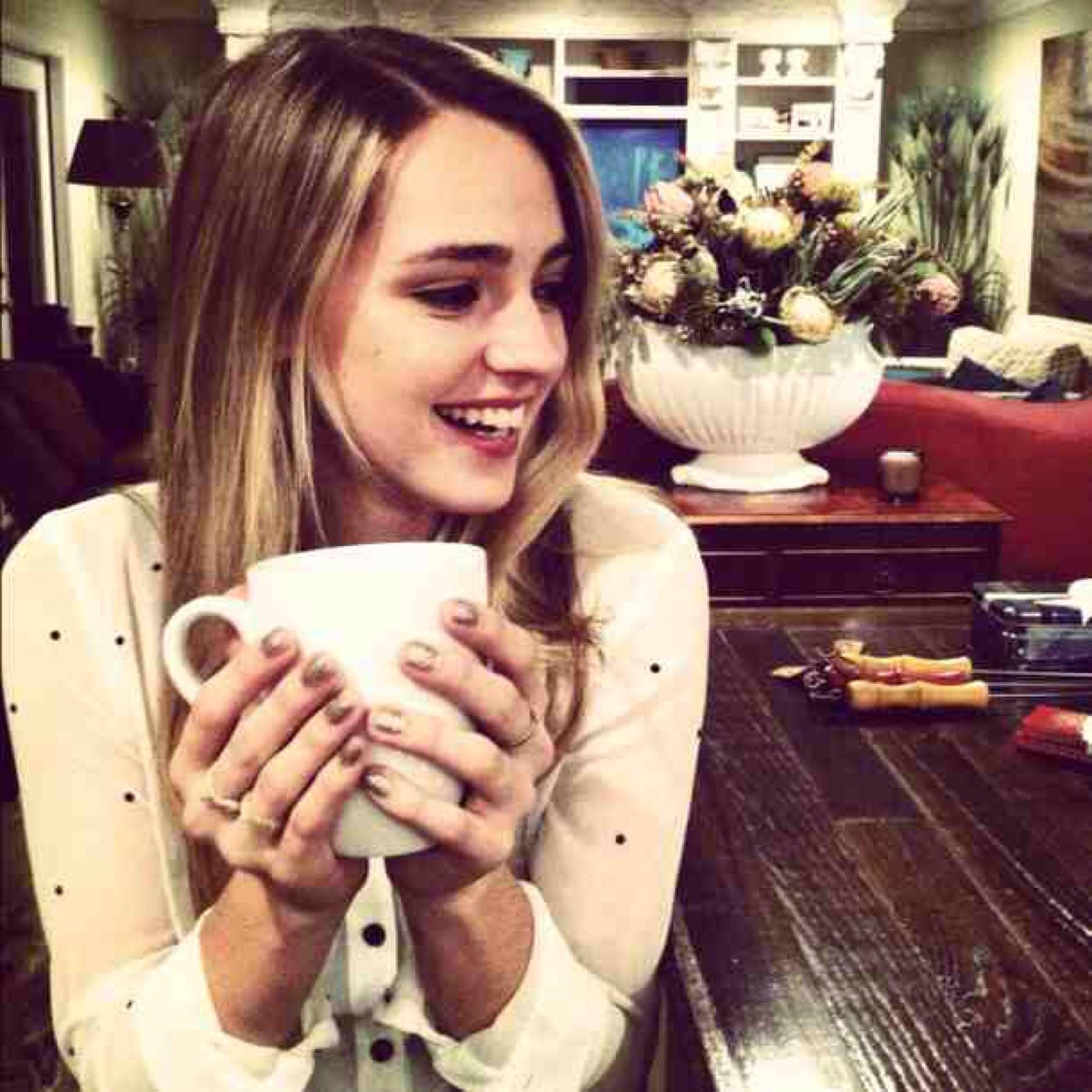 KateTarverCCS's profile picture. Sometimes a little rain's all you need, so let it wash over me. [RP]