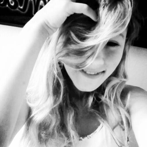 Um anjo do céu que trouxe pra mim é a mais bonita a joia perfeita que é pra eu cuidar... ♪ te amo alem da conta. ♡  @1amordemenina_ ♡