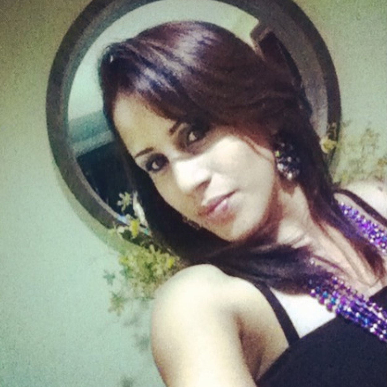 Una mujer que lucha por lo que quiere, ama lo que hace, vive cada dia al maximo, respeta a Dios y sabe que familia es familia! #bendecidaconlavidaqtengo
