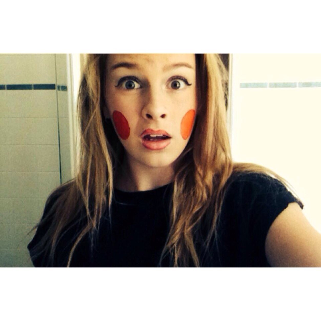 15 | taken by the sexy @LukeyWarwick | Model | I love ma gurlz @PsychoticDez @Jamie_Roze @Its_Lexi_Biatch | RP |