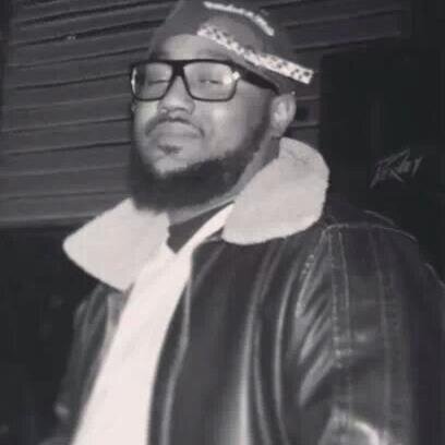 Booking/Features yungceigelive@gmail.com http://t.co/UCvyJBeWaQ   http://t.co/rh8Y886csR   #YungCeigeTheTruthIs #TheOriginalRostaBoy