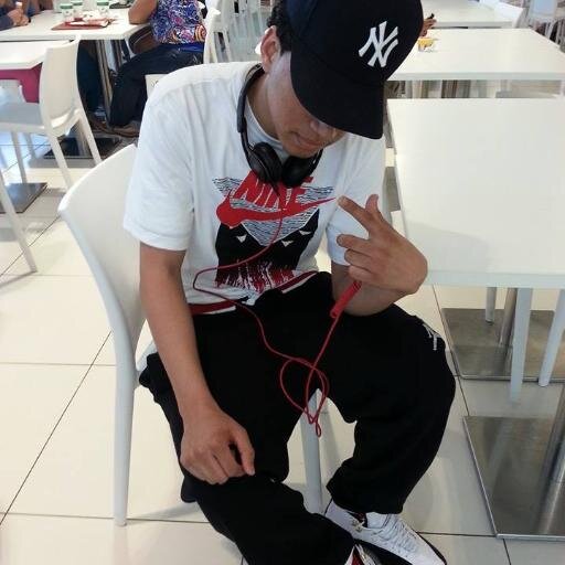 mikehouter4's profile picture. Lo real permanece