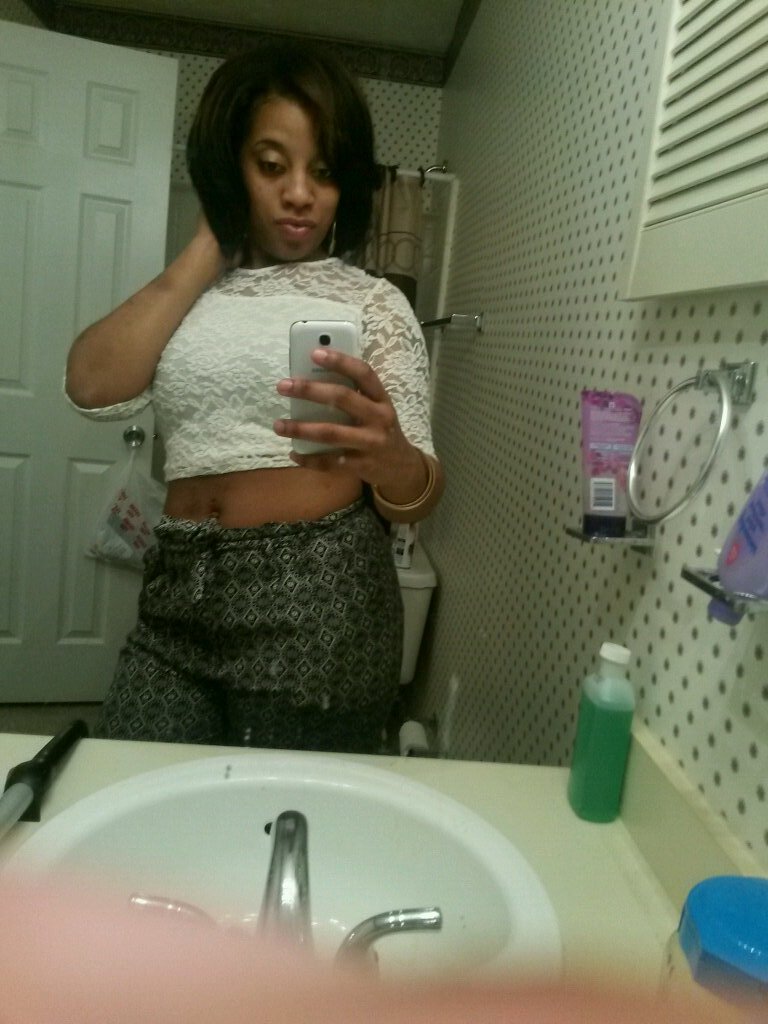 U can't help but fall in ⓛⓞⓥⓔ๑•ิ.•ั๑☆ ★I'M DOPE I ♥ sexy guys && tattoos turn me on!  ︻┳テ一 - - -  looking for a red bone super thick!