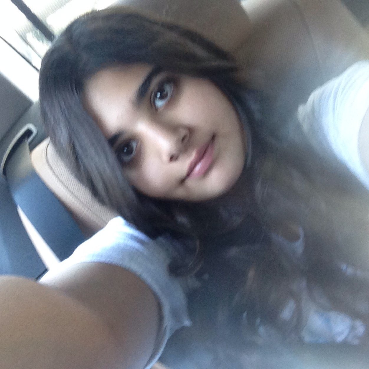 aldana_ghazzawi's profile picture. love singing,directioner,gum 3