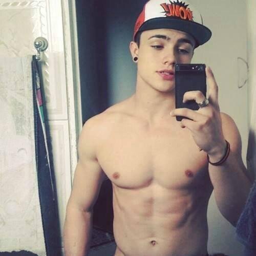 guimh_'s profile picture. No flow