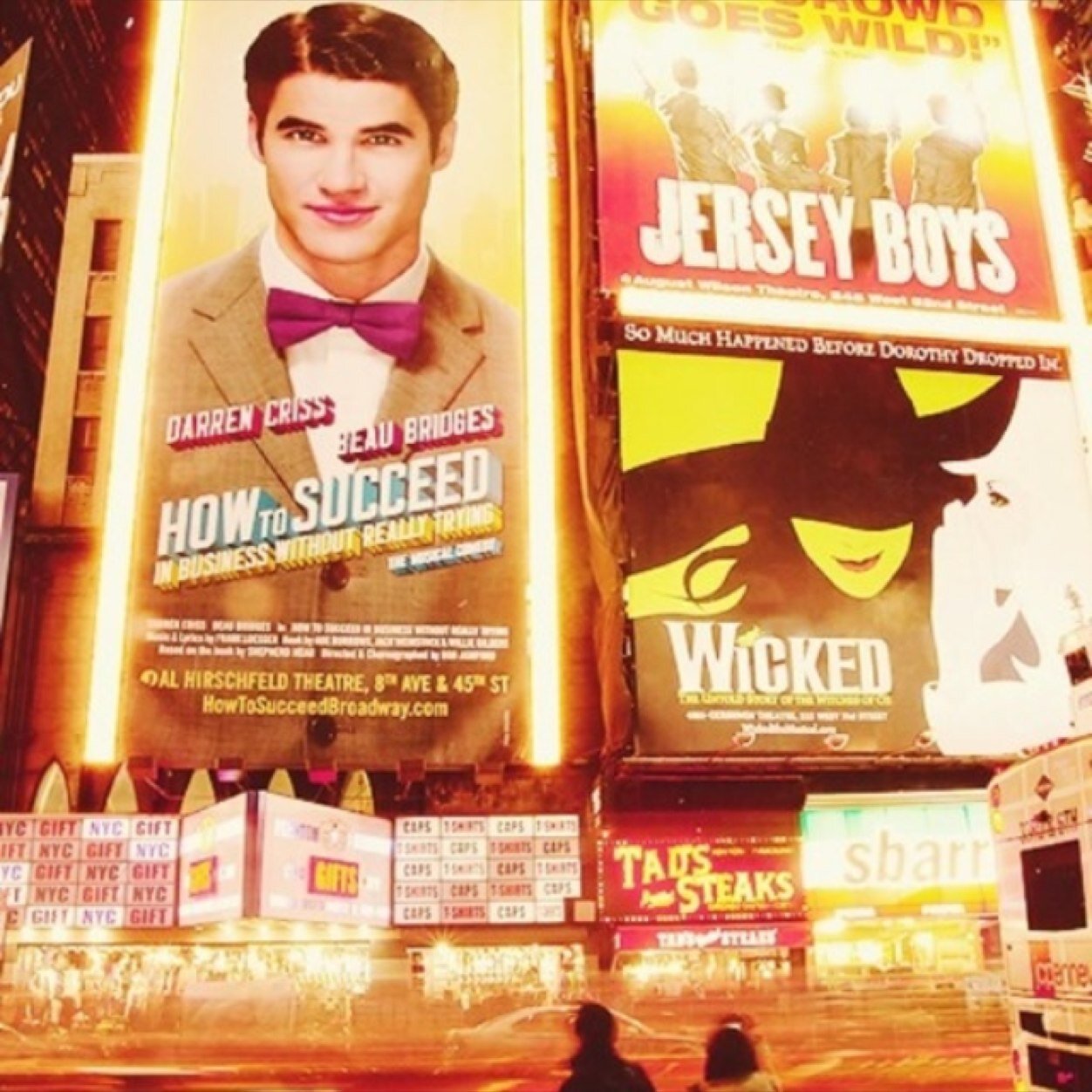 keepcalmand21on's profile picture. 15. Klaine is endgame. Show Choir freak. Musical Theater Nerd. I'd rather be dancing. Glee has consumed my life.