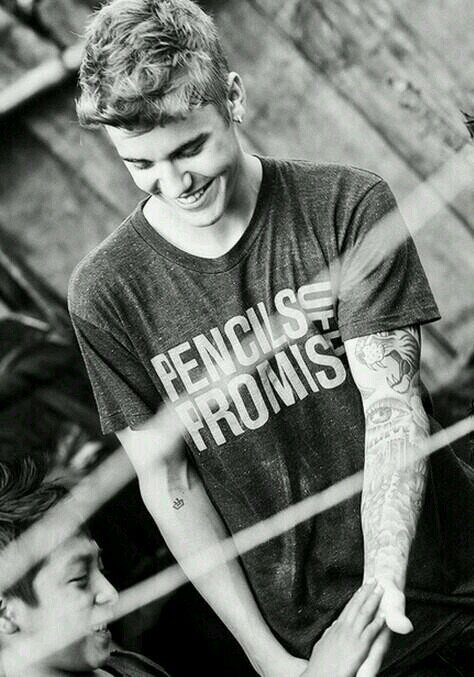 March '94. Kidrauhl appeared in my life changing it all. Ese canadiense anormal como estilo de vida. No music, no life. 14/16.03.13. ~Dream big.~