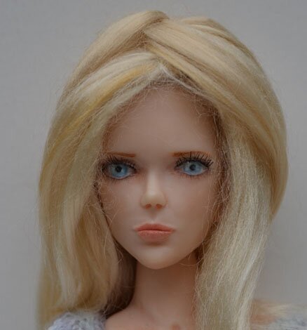 Doll maker and artist living on an island in the Pacific Northwest. Knitting fanatic, sewer, beader, BJD collector and writer of short stories.